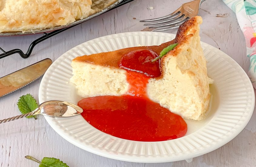 Cheesecake-Traum mit frischem Fruchtspiegel